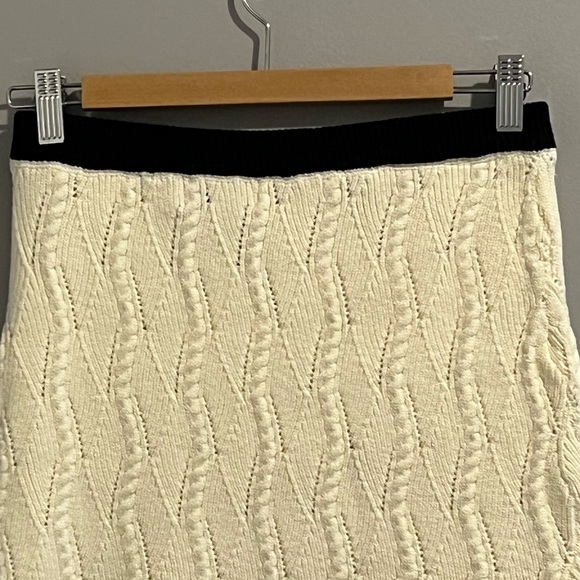 NWTS FABULOUS KNIT SKIRT (S/M) - Picture 7 of 12